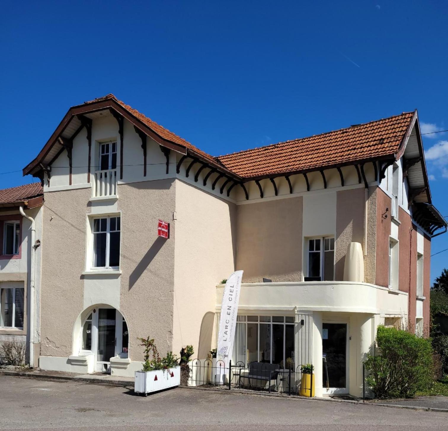 Bed and Breakfast L'Arc En Ciel Bleurville Exterior foto